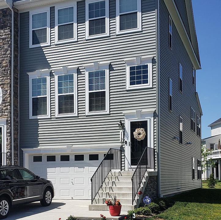 1st image of 112 Merlot St