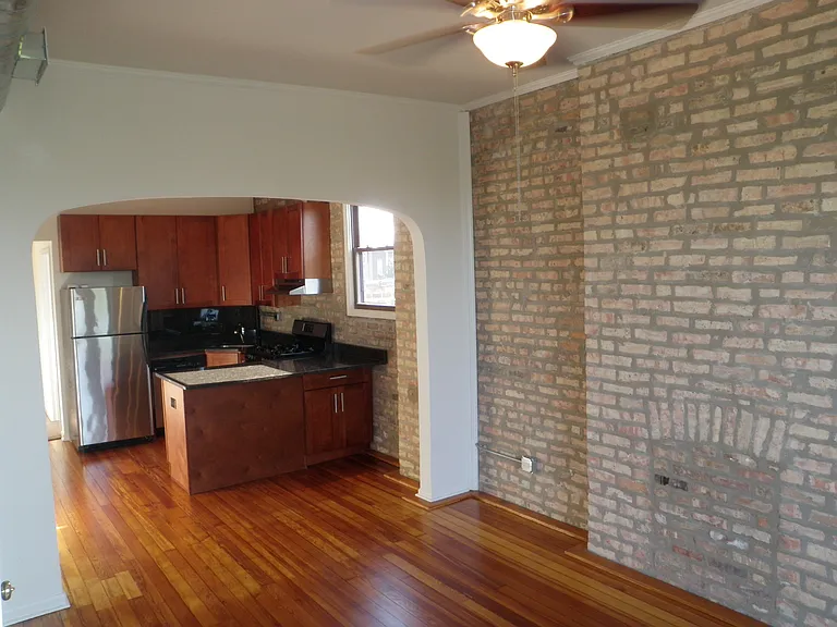 2609 W Superior St #1W — Photo 2