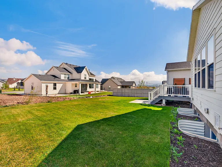 672 W Herald Dr — Photo 61