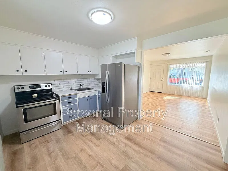 3 bed, 1.5 bath, 930 sqft, $1,895 — Photo 4