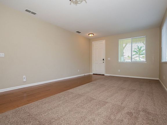 5th image of 1211 Barnhill Ln