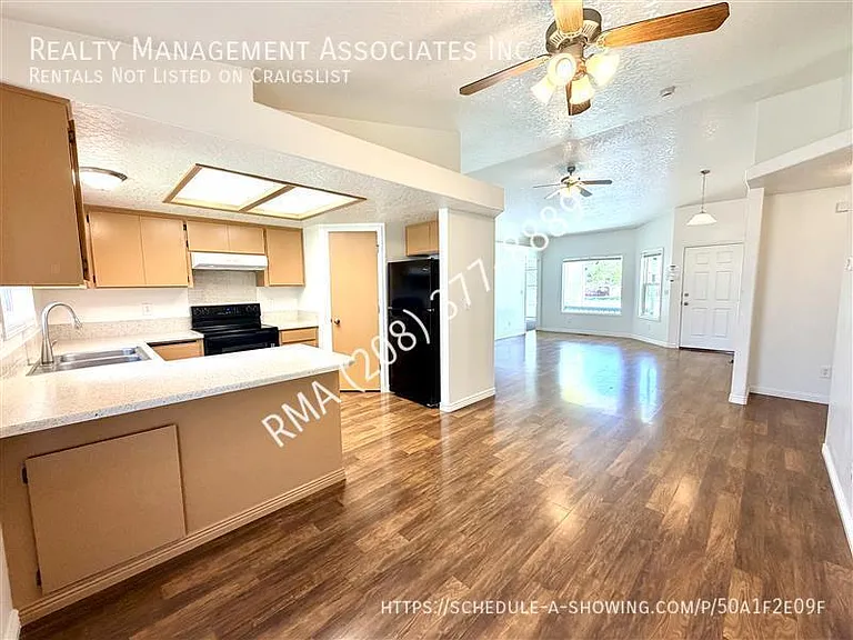2324 Yucca Pl — Photo 5