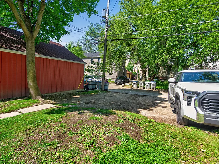 2621 N Humboldt Blvd — Photo 32