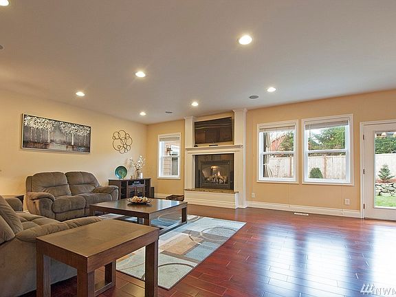 3rd image of 2865 SW Fairway Point Dr