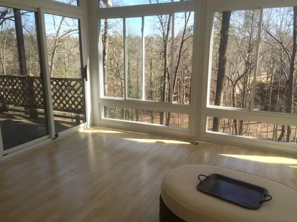 9750 Nesbit Lakes Dr, Alpharetta, GA 30022