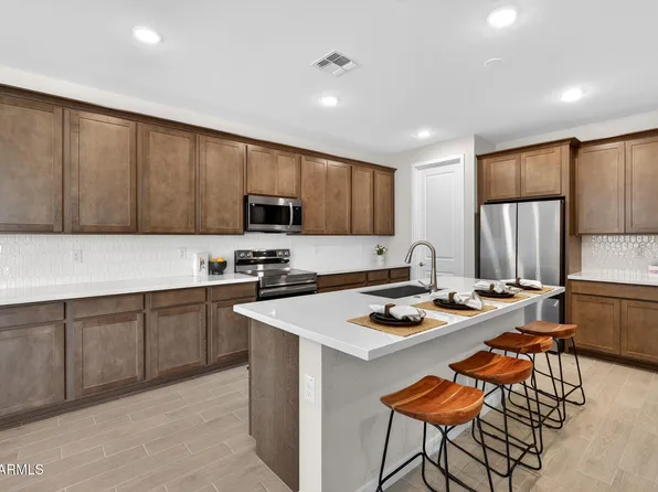 7333 E PURPLE PRAIRIE Drive, San Tan Valley, AZ 85143