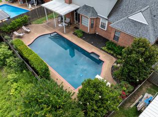 6760 Stonetrace Dr, Bartlett, TN 38135