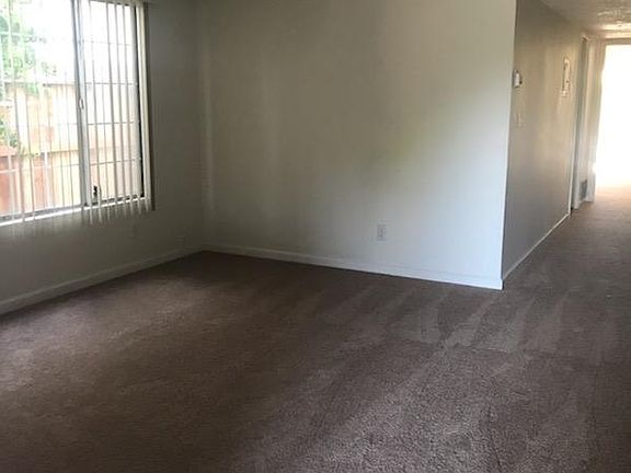 4th image of 2155 Evergreen Ave APT 1