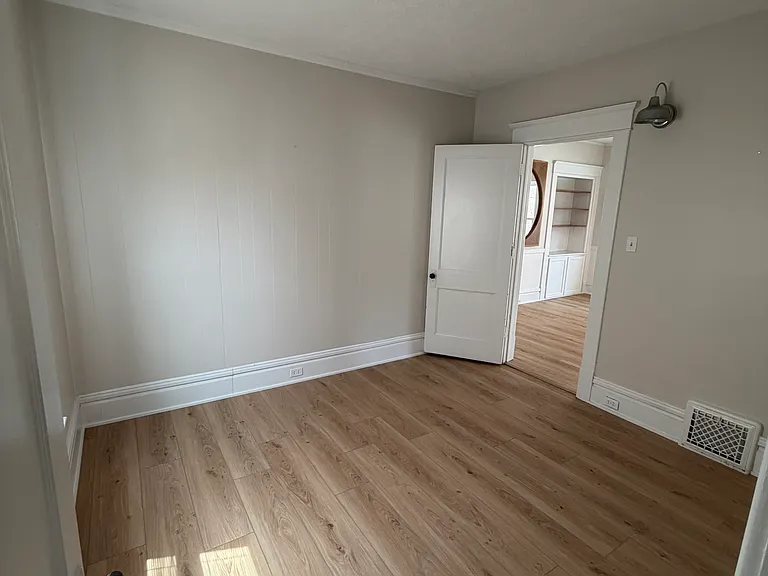 14 S Centennial St #1 — Photo 10