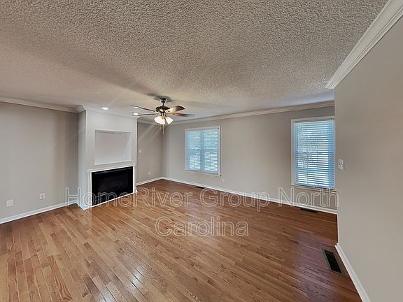 2nd image of 108 Tumbleweed Dr
