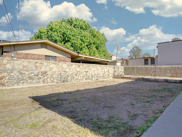 3900 Bliss Ave — Photo 4