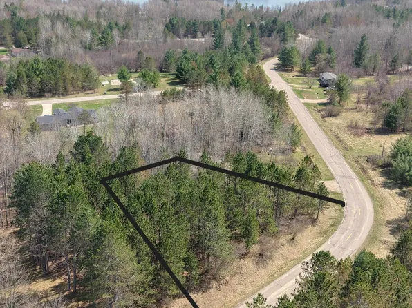 10 & 11 Knights Cir, Gladwin, MI 48624