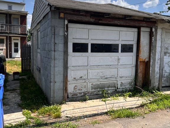 3rd image of 15 Umberto Ave