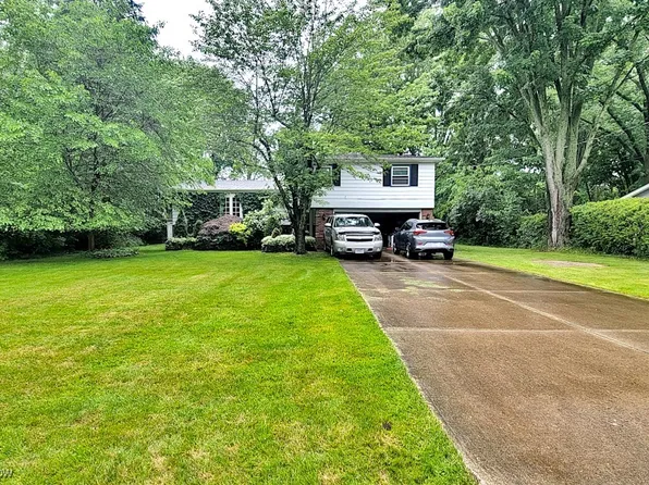 3316 Sandy Ln, Avon, OH 44011