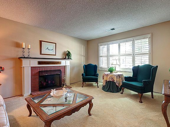 3rd image of 5441 Kaveny Dr