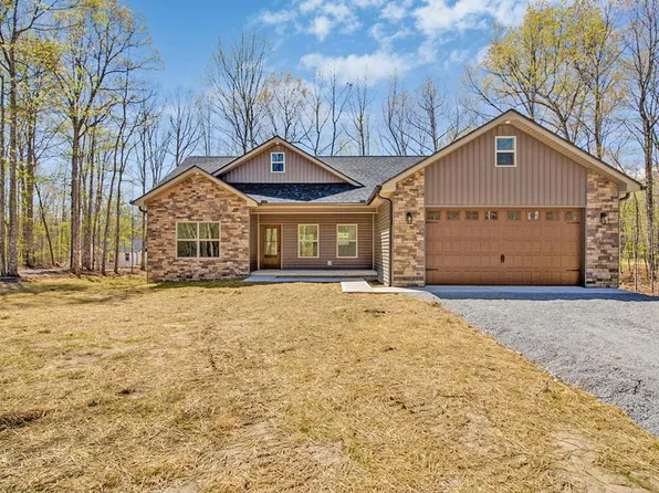 405 Swallows Xing, Grimsley, TN 38565