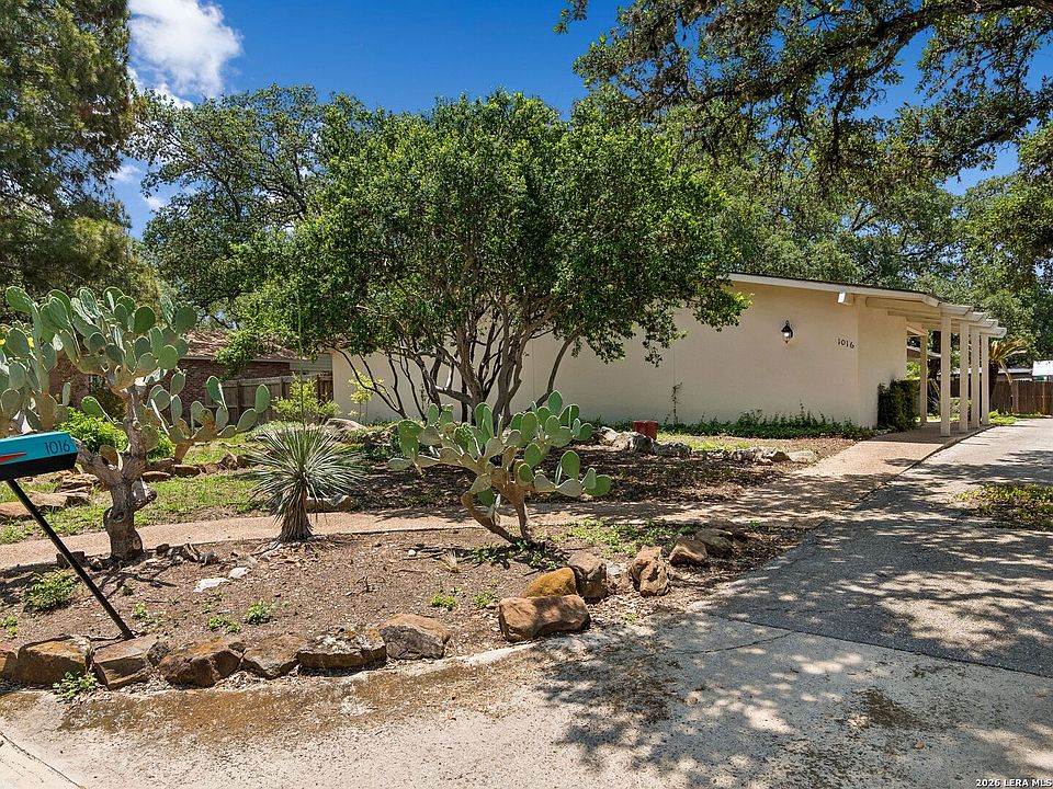 1st image of 1016 Mount Rainier Drive
