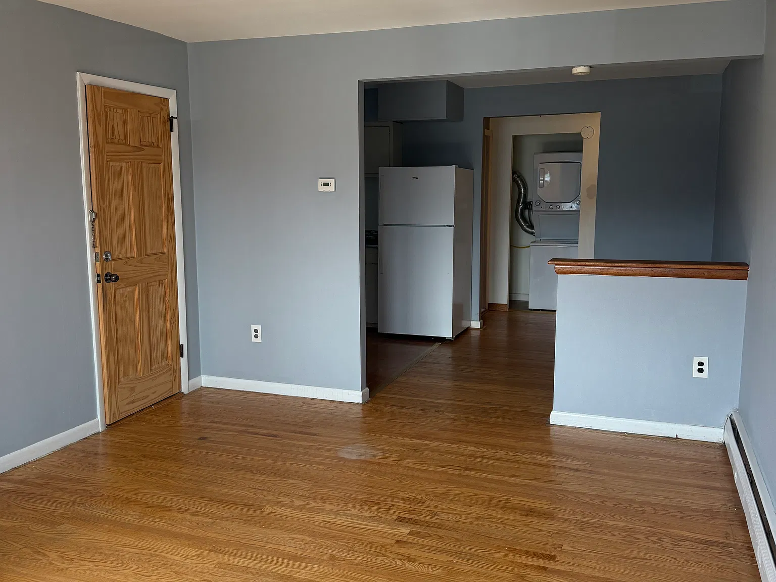 2 bed, 1000 sqft, $1,450 — Photo 2