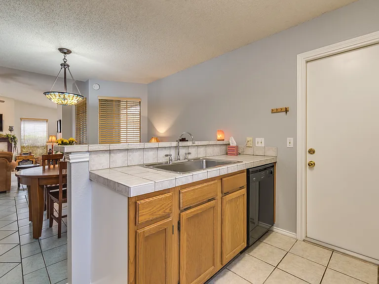 8309 Horton Trl — Photo 7
