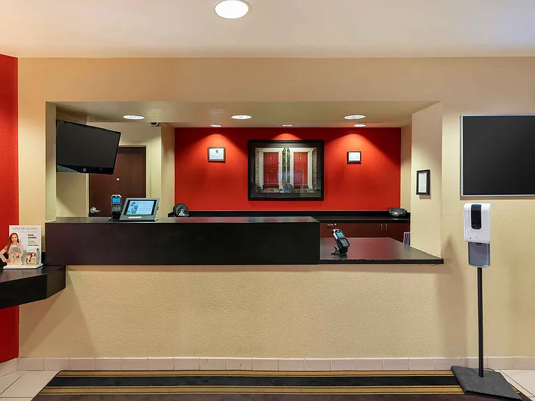 Lobby and Guest Check-in