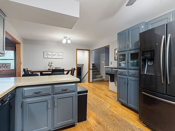 3rd image of 2424 Hel Mar Ln
