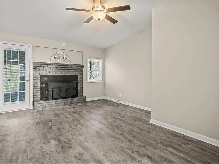 425 Yachting Rd — Photo 11