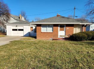 67 Cedar Dr, Bay City, MI 48708