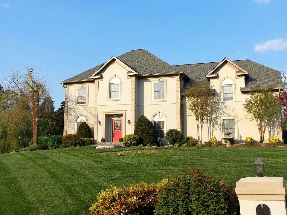 Beautiful Updated Kincer Farms!