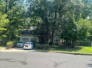 3 Bent Ct, Sicklerville, NJ