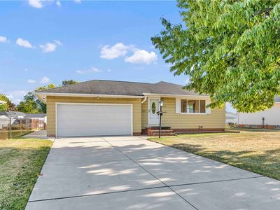 34622 Iris Ln, Eastlake, OH, 44095