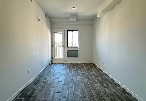 Rented by NY Space Finders Inc. | media 8