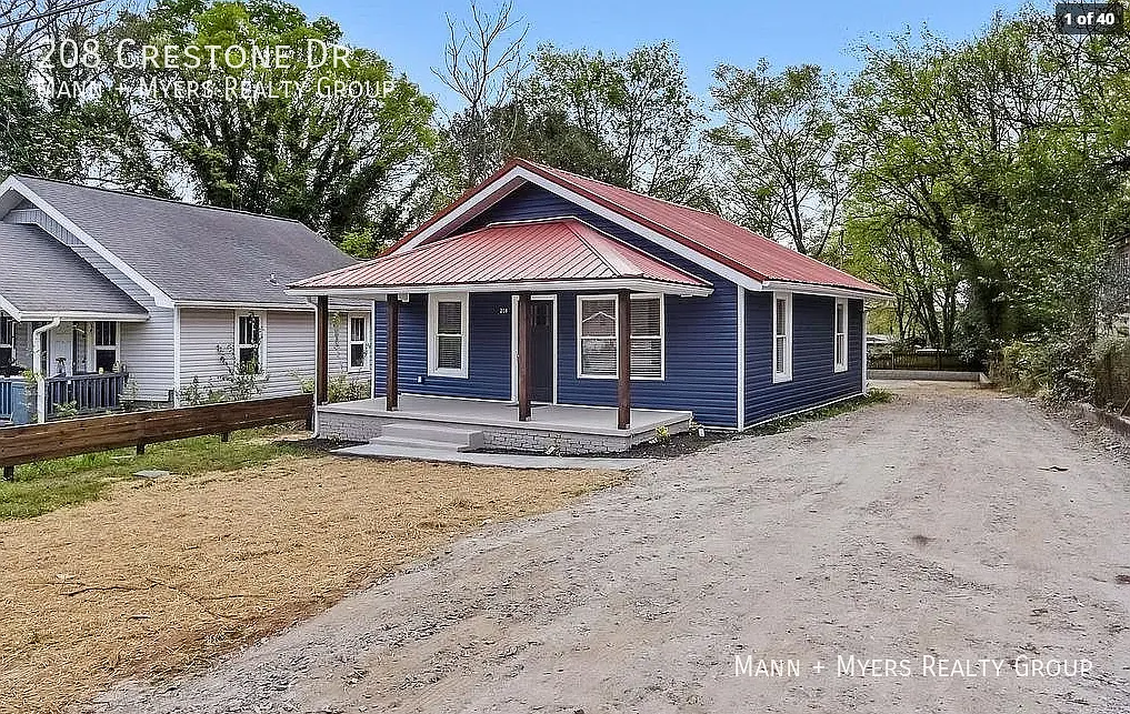 Single family residence- 3beds 2 baths — Photo 4