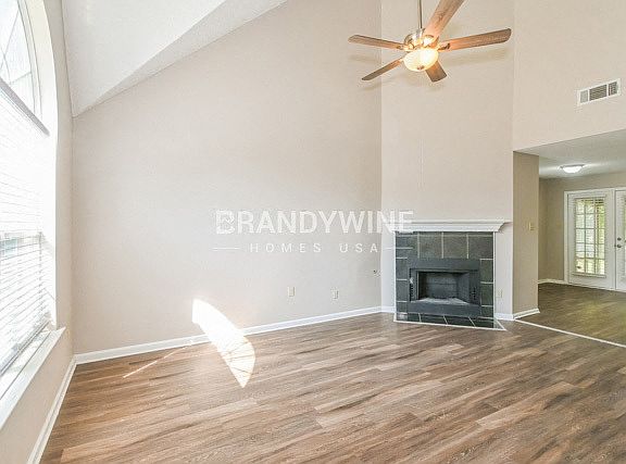 3rd image of 1109 Dusty Ln