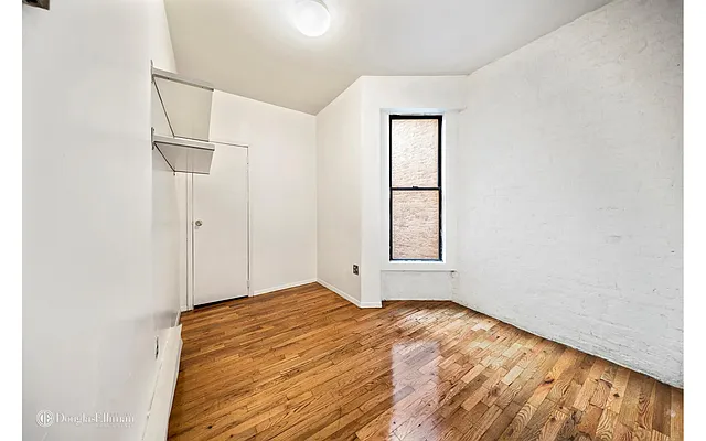 Rented by Douglas Elliman | media 19