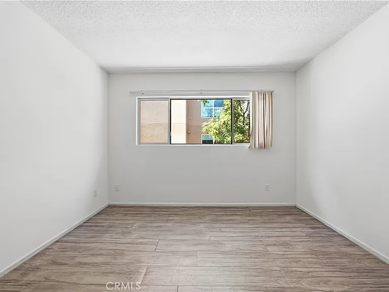 5168 Yarmouth Ave #26 — Photo 9