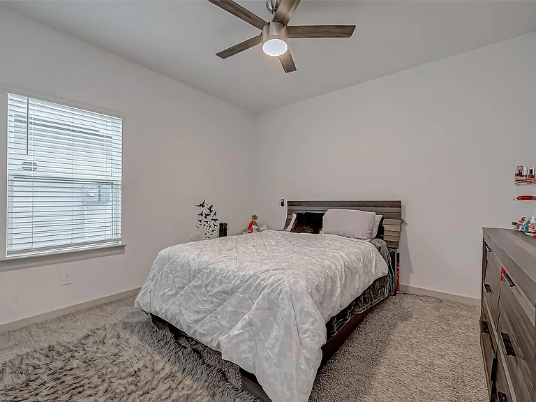 6850 Amber Cliff Ln — Photo 28