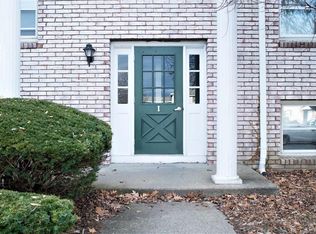 61 Van Deene Ave #36353B92C, West Springfield, MA 01089