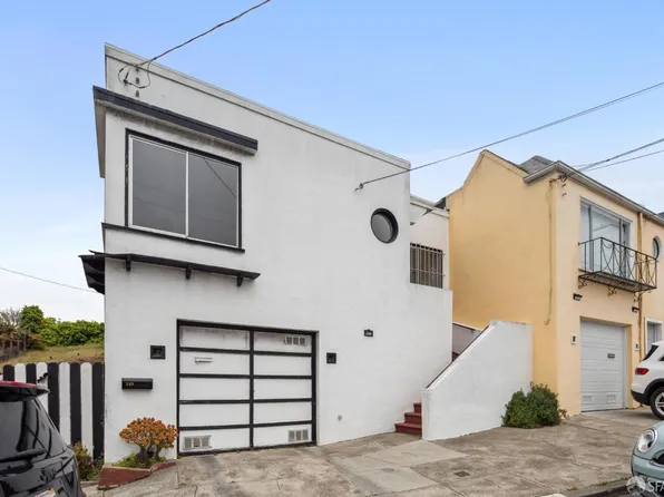 209 Bridgeview Dr, San Francisco, CA 94124