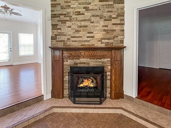 5th image of 130 Ponderosa Dr