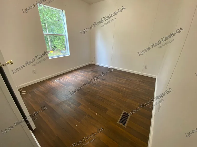 1908 Mell Ave — Photo 14