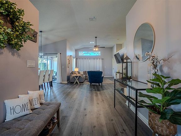 3rd image of 1129 Daleside Ln