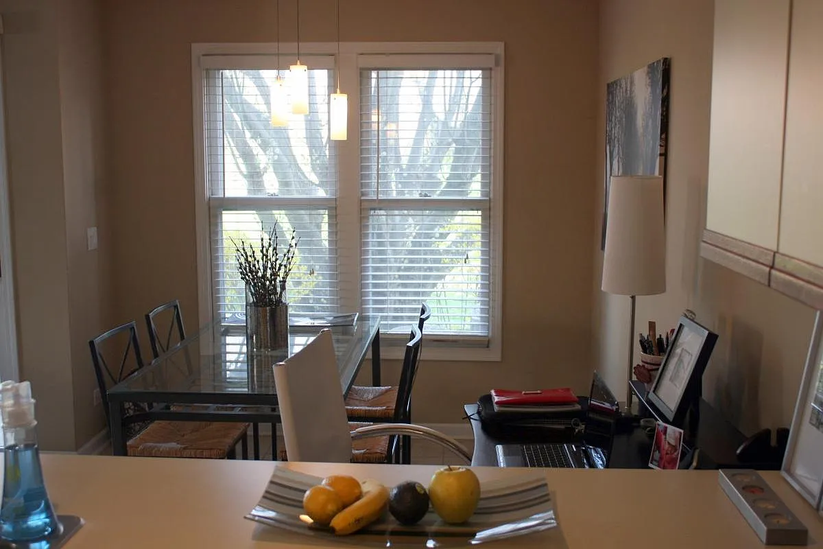 2 bed, 1137 sqft, $2,050 — Photo 3