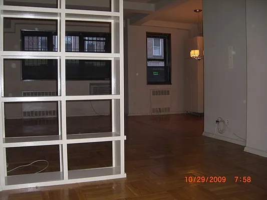 Rented by Bank Neary | media 75