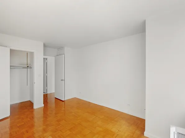 200 East 89th Street image 11 of 20