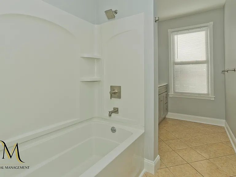28 Union St #2 — Photo 37