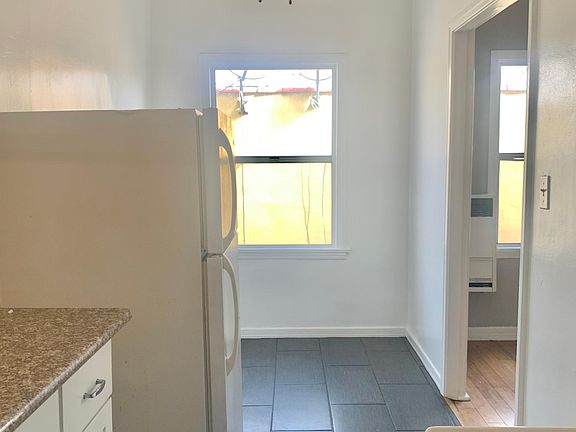 3rd image of 233 S Kenmore Ave APT 305