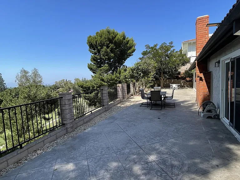 19106 Merion Dr — Photo 23