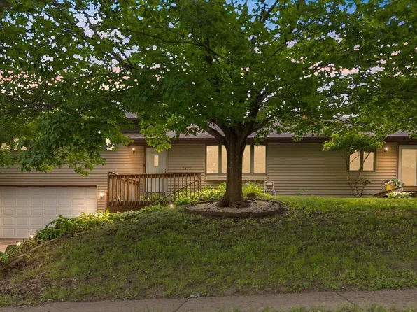 7872 142nd St W, Apple Valley, MN 55124