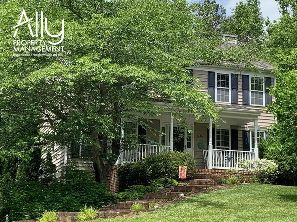 1236 Raintree Dr, Charlottesville, VA 22901
