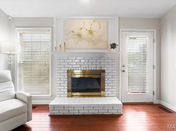 9708 Grantview Forest Dr, Saint Louis, MO 63123